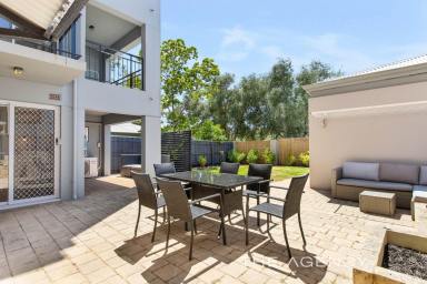 Unit Sold - WA - Coolbellup - 6163 - Rare find – Ground floor unit with spacious courtyard & private parking!  (Image 2)