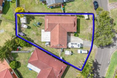 House Sold - NSW - Raymond Terrace - 2324 - UNLOCK THE POTENTIAL IN THIS SPACIOUS THREE BEDROOM BRICK HOME  (Image 2)