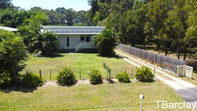 House For Sale - QLD - Macleay Island - 4184 - Big block, big shed, 3 bedroom home!  (Image 2)