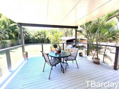 House For Sale - QLD - Macleay Island - 4184 - Big block, big shed, 3 bedroom home!  (Image 2)