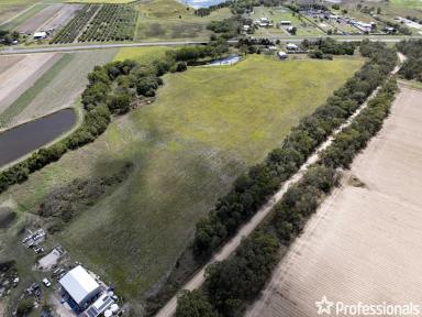 Acreage/Semi-rural Auction - QLD - Balberra - 4740 - Great Opportunity to Put Your Own Stamp On!  (Image 2)