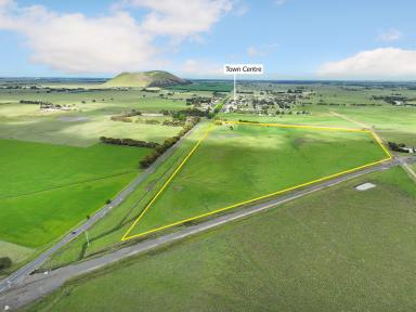 Farmlet For Sale - VIC - Derrinallum - 3325 - Discover Your Dream Lifestyle  (Image 2)