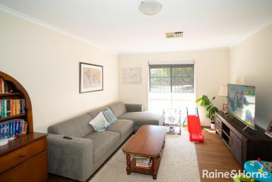 House Leased - NSW - Wagga Wagga - 2650 - Continentally Located Central Unit  (Image 2)