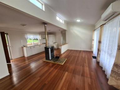 House Leased - QLD - Yarraman - 4614 - Lovely Home set on 4,073 m²  (Image 2)