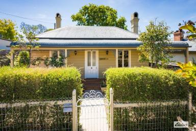 House For Sale - NSW - Bega - 2550 - CHARACTER IN THE HEART OF BEGA  (Image 2)