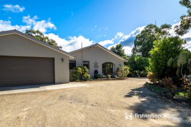 House For Sale - TAS - Leslie Vale - 7054 - Sprawling Family Home on 1 Acre - A Rare Opportunity Just Minutes from Kingston!  (Image 2)