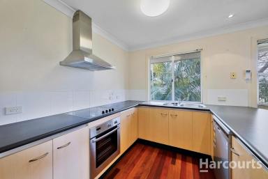 House For Lease - QLD - Moore Park Beach - 4670 - 2-Bedroom Beachside Apartment with Ocean Views  (Image 2)