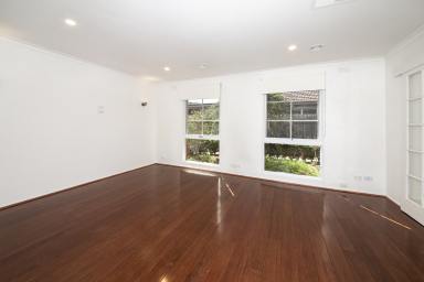 Unit Leased - VIC - Beaumaris - 3193 - BEAUTIFULLY PRESENTED | BRIGHT AND SUNNY | QUIET LOCATION  (Image 2)