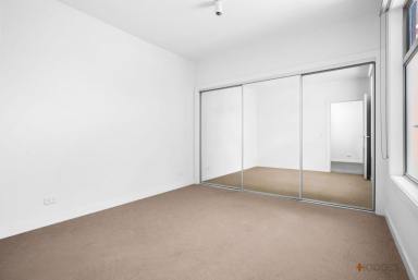 Apartment For Lease - VIC - Mentone - 3194 - LARGE AND SPACIOUS | NEWLY RENOVATED | STUDY  (Image 2)