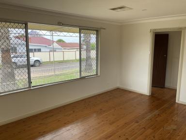 House Leased - NSW - Tamworth - 2340 - NEAT & TIDY THREE BEDROOM HOME  (Image 2)