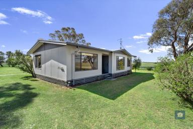 Lifestyle For Sale - VIC - Beeac - 3251 - Unlock the Door to Country Living...  (Image 2)