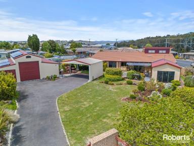 House For Sale - TAS - Miandetta - 7310 - Large Home on Huge Double Block in Top Location!  (Image 2)