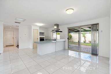 House Sold - WA - Marangaroo - 6064 - SPACE, COMFORT AND CONVENIENCE!  (Image 2)