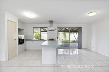 House Sold - WA - Marangaroo - 6064 - SPACE, COMFORT AND CONVENIENCE!  (Image 2)