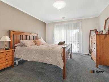 House Sold - NSW - Moama - 2731 - Modern, Turn-Key Home  (Image 2)