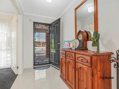 House Sold - NSW - Moama - 2731 - Modern, Turn-Key Home  (Image 2)