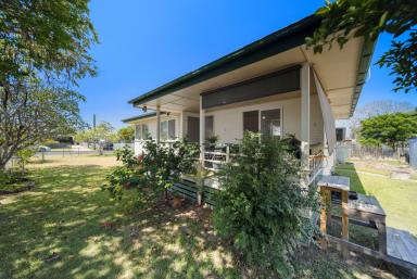 House For Sale - QLD - Southside - 4570 - Solid home in a fantastic location!!  (Image 2)