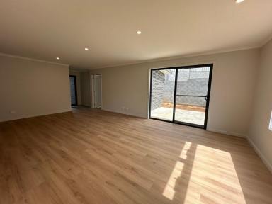 Unit For Lease - TAS - Deloraine - 7304 - Experience Modern Living  (Image 2)