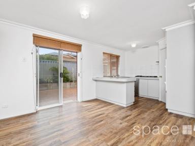 Villa For Lease - WA - Scarborough - 6019 - Unfurnished Middle Villa in Quiet Location  (Image 2)