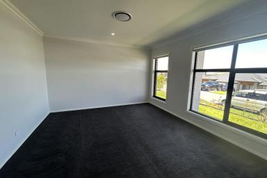 House Leased - NSW - Raymond Terrace - 2324 - IMPRESSIVE FAMILY HOME IN POTTERS LANE!  (Image 2)