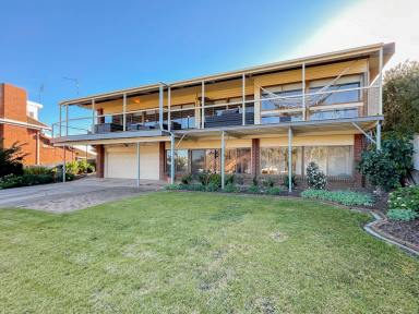 House For Sale - VIC - Boort - 3537 - Lifestyle Living at Its Best – Spacious Home with Stunning Views  (Image 2)