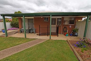 Townhouse Leased - VIC - Kyabram - 3620 - $370.00 per week  (Image 2)