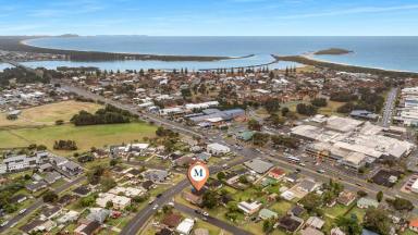 House Auction - NSW - Lake Illawarra - 2528 - Prime Development Opportunity in Sought-After Location  (Image 2)