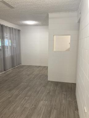 Unit For Lease - QLD - Cairns North - 4870 - UNFURNISHED 1 BEDROOM UNIT WITH PARKING  (Image 2)
