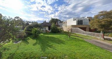 House For Sale - VIC - Cowes - 3922 - COWES 80 MTRS TO THE BEST BEACH ON ISLAND DIRECT ACCESSS  (Image 2)