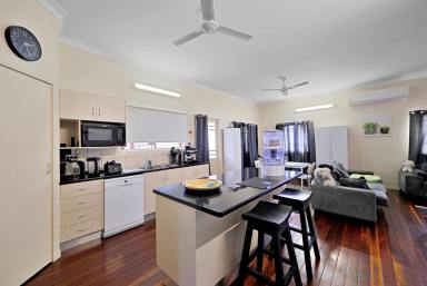 House For Sale - QLD - Mount Perry - 4671 - Charming Queenslander-Classic & Modern  (Image 2)