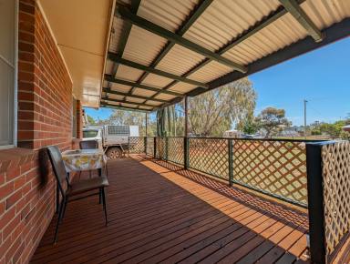 House For Sale - NSW - Wakool - 2710 - Quiet Environment  (Image 2)