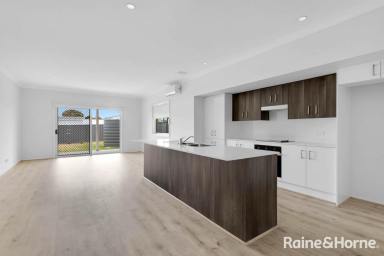 Townhouse For Lease - NSW - Greenwell Point - 2540 - New Townhouse in Great Location  (Image 2)