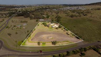 Land/Development For Sale - QLD - Torrington - 4350 - Strategic Location - Transport Yard + Dwelling on 4 acres  (Image 2)