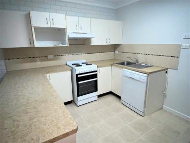 Unit Leased - NSW - Grafton - 2460 - CHARMING 3 BEDROOM UNIT MODERN KITCHEN & BATHROOM!  (Image 2)