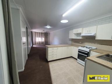 Unit For Lease - NSW - Grafton - 2460 - CHARMING 3 BEDROOM UNIT MODERN KITCHEN & BATHROOM!  (Image 2)