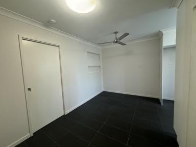 Apartment Leased - QLD - Bungalow - 4870 - RENOVATED 1 BEDROOM IN QUIET COMPLEX  (Image 2)