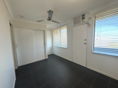 Apartment Leased - QLD - Bungalow - 4870 - RENOVATED 1 BEDROOM IN QUIET COMPLEX (Image 2)