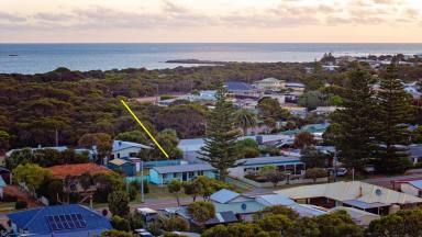 House For Sale - WA - Hopetoun - 6348 - Your Charming Coastal Escape Awaits  (Image 2)