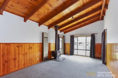 House Leased - VIC - Horsham - 3400 - Three-bedroom brick home nestled in a quiet court  (Image 2)