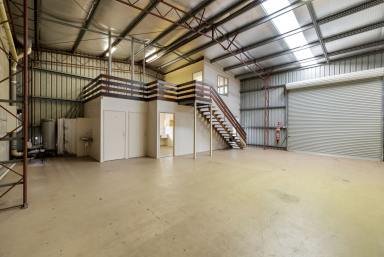 Industrial/Warehouse For Lease - QLD - Drayton - 4350 - Versatile Multi-Use Shed with Premium Office Space and High Visibility in Drayton  (Image 2)