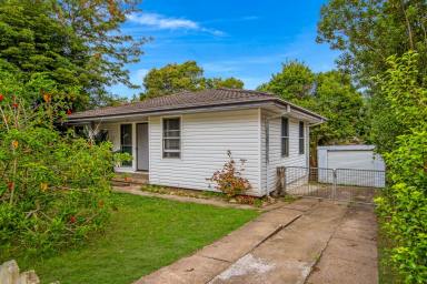 House For Sale - NSW - Batemans Bay - 2536 - Priced to Sell  (Image 2)