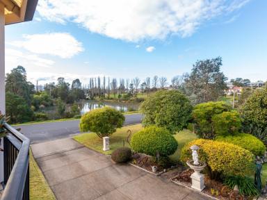 House For Sale - NSW - Bega - 2550 - METICULOUS FAMILY HOME  (Image 2)