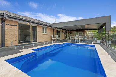 House Auction - NSW - Gerringong - 2534 - ~The Ultimate Entertainer~  (Image 2)