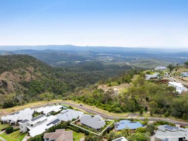 House For Sale - QLD - Mount Lofty - 4350 - Family Home in Whisper Quiet location with Escarpment Views  (Image 2)