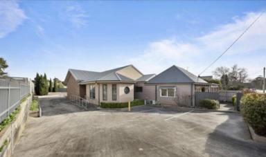 Office(s) For Lease - VIC - Daylesford - 3460 - Large Commercial property  (Image 2)