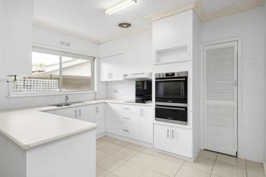 House For Sale - VIC - Strathdale - 3550 - Your Strathdale opportunity awaits!  (Image 2)