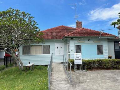 House Leased - NSW - Forster - 2428 - Affordable Family Living in Forster  (Image 2)