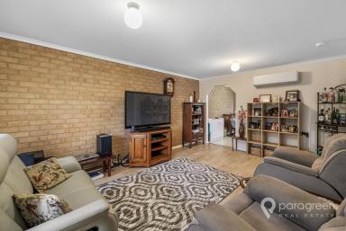 Unit For Sale - VIC - Port Albert - 3971 - IMMACULATELY PRESENTED UNIT  (Image 2)