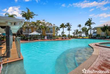 Unit For Sale - QLD - Dolphin Heads - 4740 - Poolside View!  (Image 2)