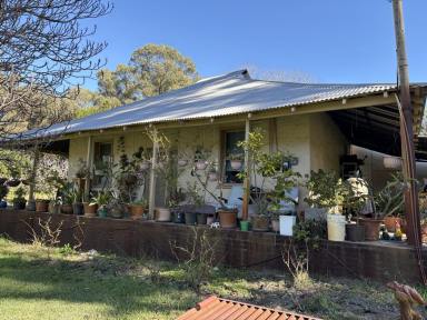 House For Sale - WA - Eglinton - 6034 - NO HERITAGE IMPLICATIONS - DEVELOPMENT OPPORTUNITY UNLOCKED  (Image 2)